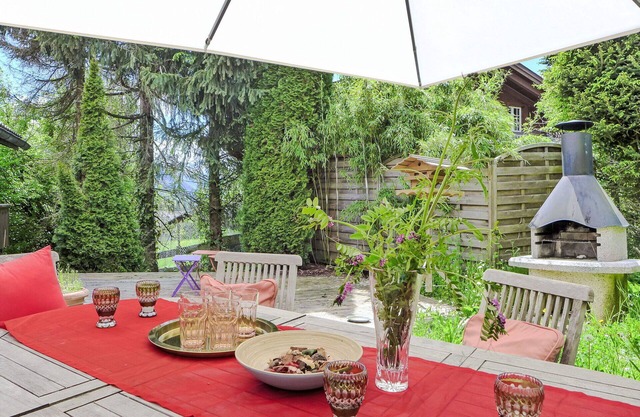 Stunning private villa for 12 guests with WIFI, TV, patio, pets allowed and panoramic view