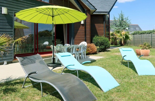 Stunning private villa for 8 guests with WIFI, TV and terrace