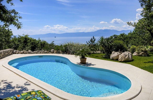 Stunning private villa for 8 guests with WIFI, A/C, private pool, TV, terrace and pets allowed