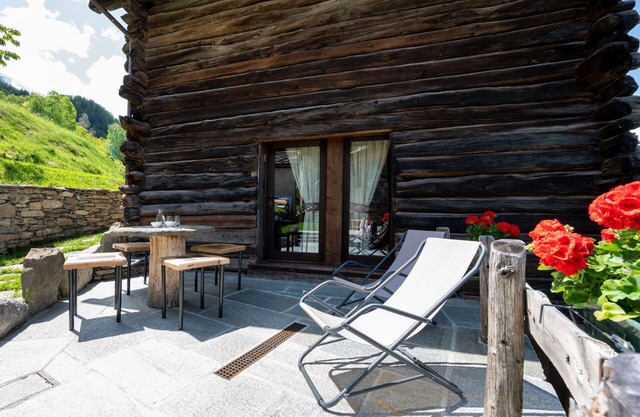 Stunning private villa for 5 guests with WIFI and TV