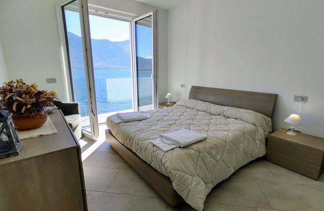 Stunning private villa for 4 guests with WIFI, A/C, TV and terrace