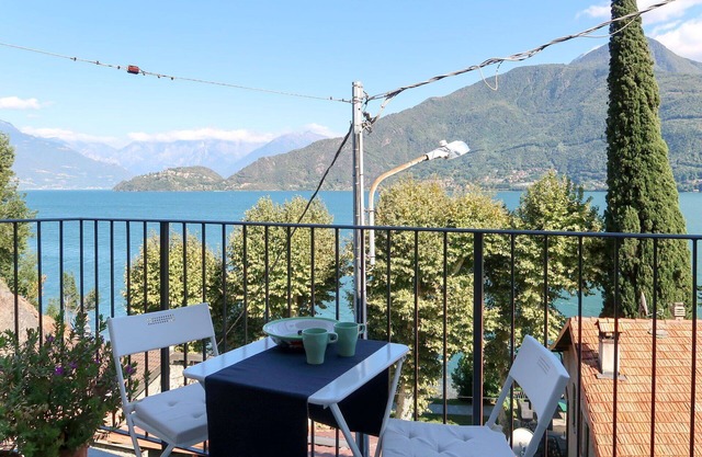 Stunning private villa for 6 guests with A/C, WIFI, TV and patio