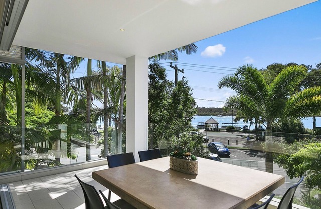 Stunning Riverfront Apartment in Noosaville - Unit 2 Wai Cocos 215 Gympie Terrace