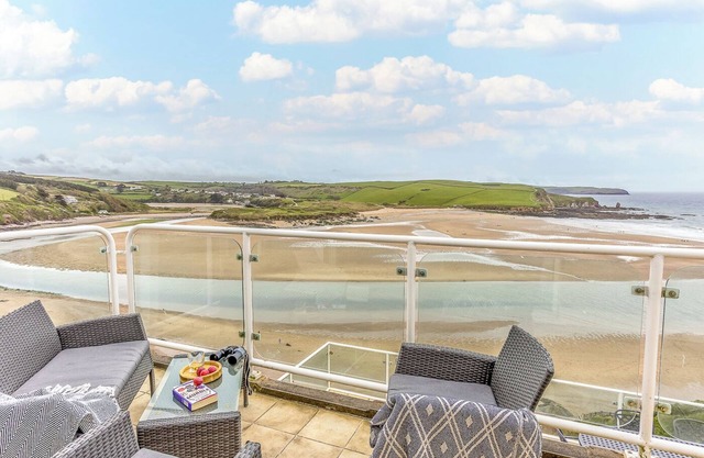 Stunning sea views, beach access, Bigbury on Sea