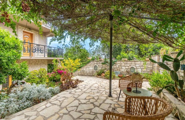 Stunning sea views and modern comforts