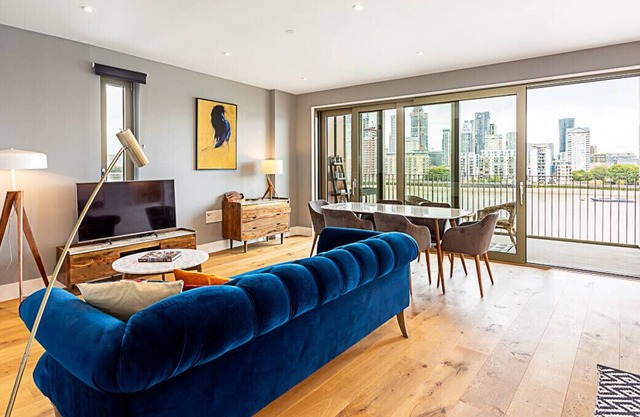 Stunning Surrey Quays Flat