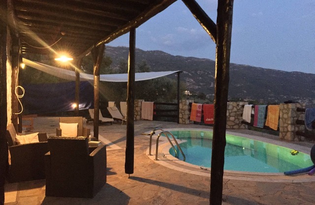 Stunning Traditional Villa With Private Pool, Large Gardens And Amazing Sea View