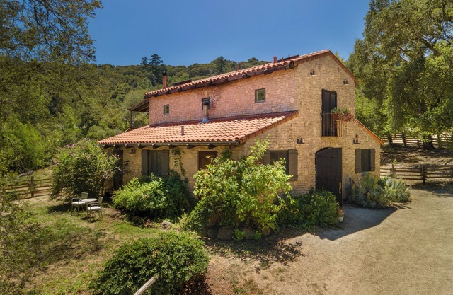 Stunning Tuscan style Home w/breathtaking view, near the ocean, city and trails