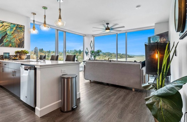 Stunning Unit Overlooking West Bay Marina