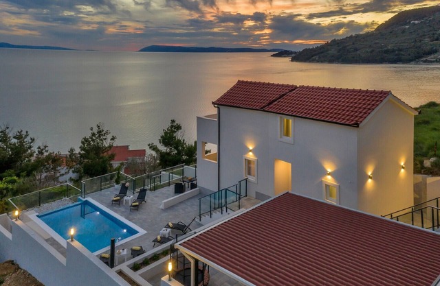Stunning Villa in Drašnice with Private Pool