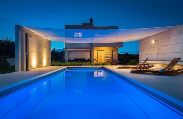 Stunning villa sofia with heatable pool