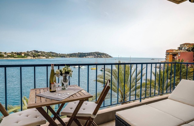 Stunning Waterfront Apartment Villefranche Sur-Mer