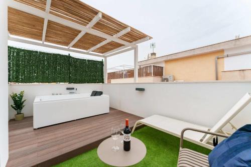 Stylish 3BD with Rooftop Jacuzzi - Las Artes