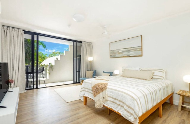 Stylish Cairns Studio Apartment Esplanade/Hospital