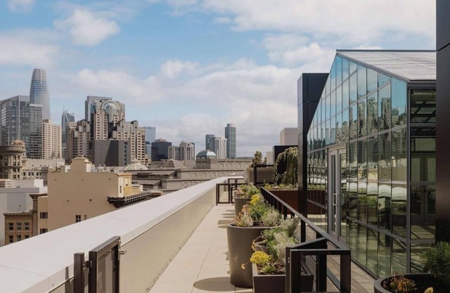 Stylish & Comfortable Stay in the Heart of Downtown San Francisco