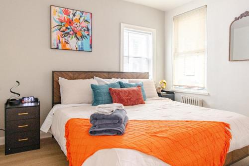 Stylish & Cozy 2BR at Washington DC with Free Parking