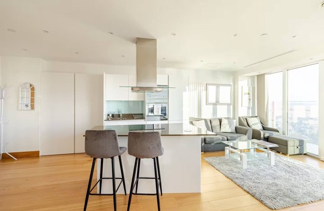 Stylish & Cozy Central London Apartment - Stunning Skyline View