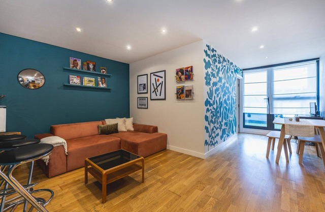 Stylish Deptford Flat with Private Terrace