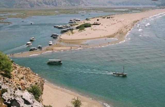Stylish Ground floor 3-Bed Apartment in Dalyan