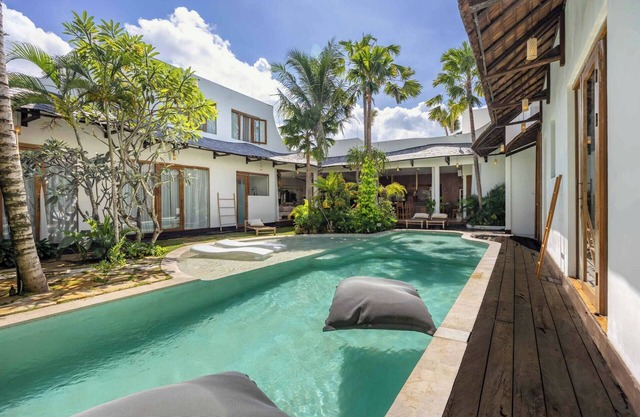Stylish Huge LUX NEW 6BR 16px Next To Canggu