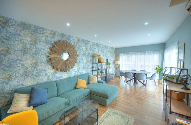 Stylish, large 3bedroom, seafront terrace GOSLM-13