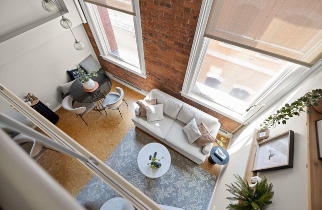 Stylish Loft-Style 1Bed Apartment, Downtown Victoria