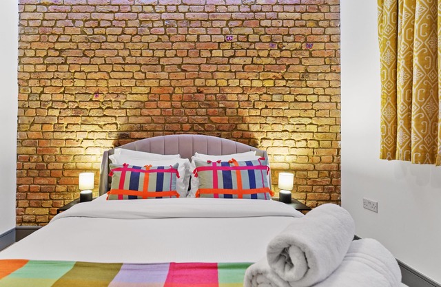 Stylish Modern 1 Bed Apartment in London NW6*8
