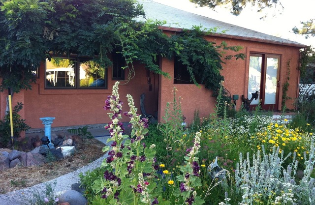 Stylish & Quiet 2BR, 2BA Eclectic Home in the Heart of Reno – Pet Friendly!