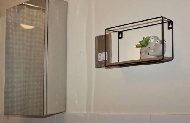 Stylish & Spacious 1 bed flat next to station