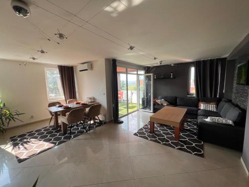 Stylish Stay Prešov, Panoramic View & parking