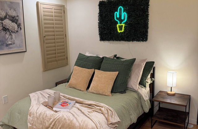 Stylish Studio on Roosevelt Row – Fast Wi-Fi