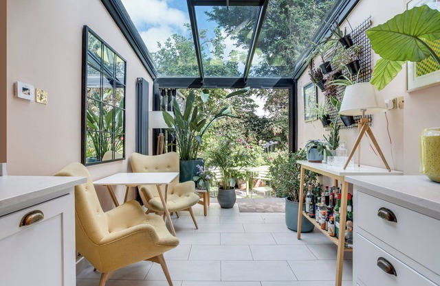Stylish Victorian London Terrace House, South London - Excellent transport links