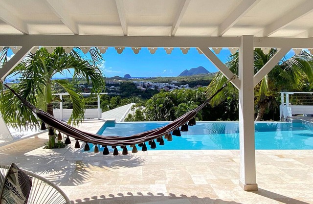 SUD TURQUOISE Martinique 5 rooms swimming pool sea view Rocher du Diamant
