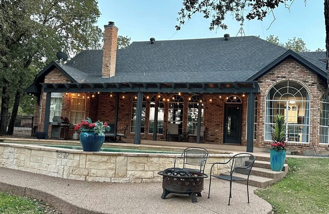 SUGARTREE GOLF COURSE HOME W/POOL AND STUNNING VIEWS OF THE 17TH GREEN