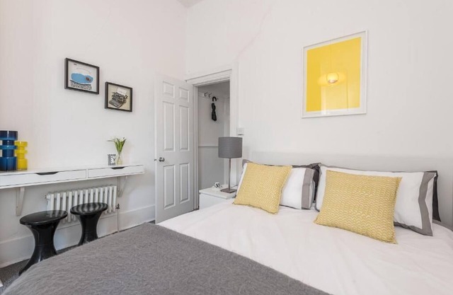 Suite 3 Belsize Park garden flat