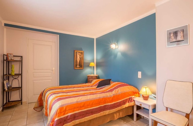 SUITE 4p. 2 bedrooms in free management, PARK, kitchen/large room