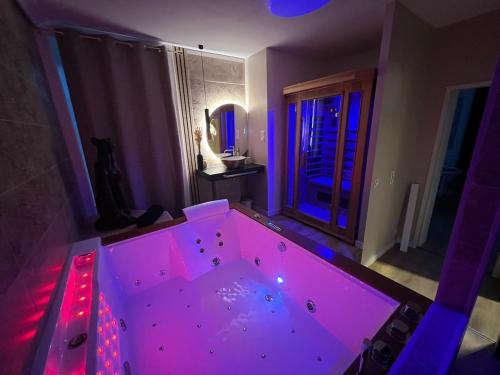 Suite KalypsÔ, romantisme, balnéo et sauna privé