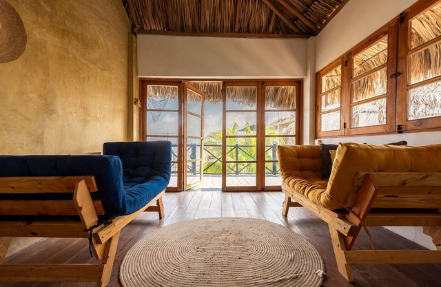 Suite Pirineus /Pool/Wifi/Near Ocean