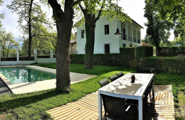 SUMMER SEÑORIAL TOWER OF PRINCIPLES OF THE NINETEENTH CENTURY