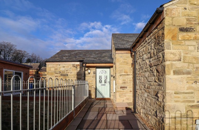 SUMMERSEATS COTTAGE, romantic, character holiday cottage in Alnwick