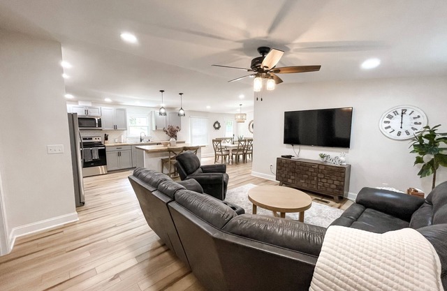 Summersville Lake Getaway - newly remodeled!