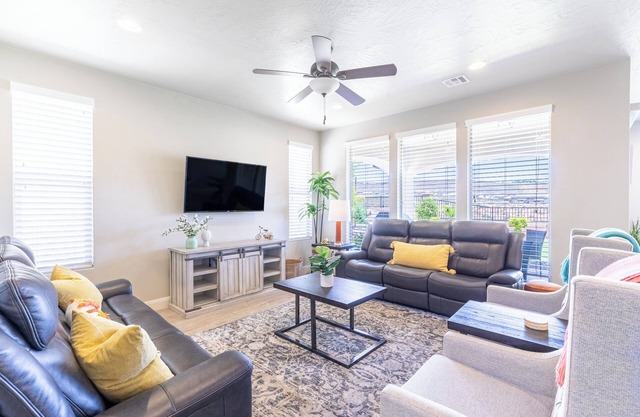 Sun Haven! Pet Friendly!