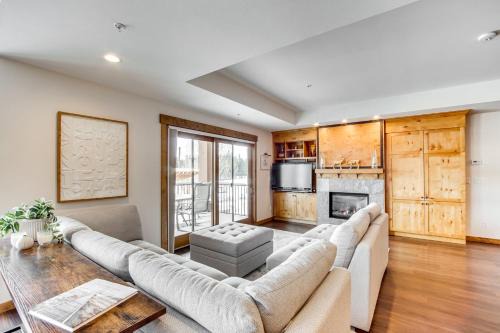Suncadia Resort Condo with Seasonal Pool Access!
