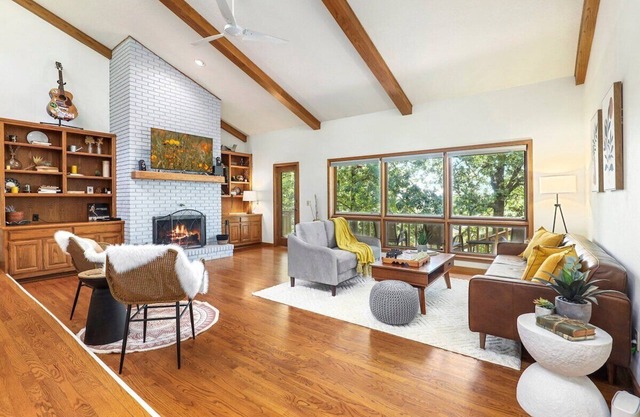 Sundown Hollow - Central Fayetteville - Sleeps 10