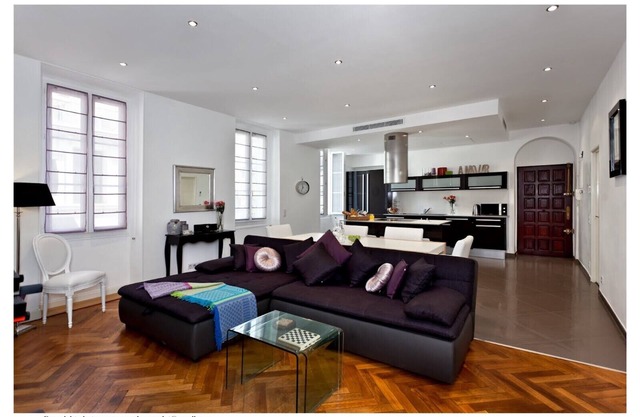 SunlightProperties AMOUR VIOLETTE: Hyper Center, 2 bedroom apt with terrace