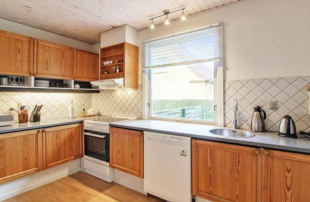 "Sunna" - 5km from the sea by Interhome