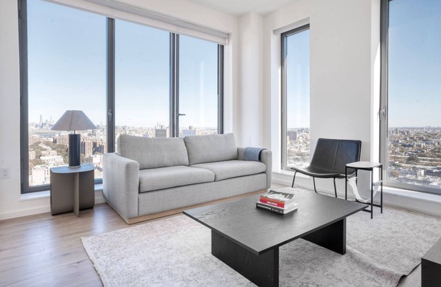 Sunny Clinton Hill 2BR w/W/D, Gym & Pool, nr BAM, by Blueground