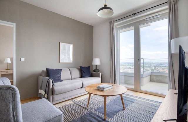 Sunny Landstraße 2BR w/Gym & Pool, nr U3 Station, by Blueground