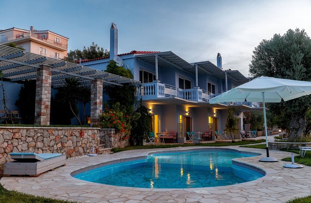 Sunny Place Resort, Deluxe Rooms, Appartments & Suites