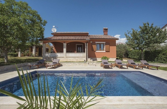 Sunny villa 500 meters to beach with private pool